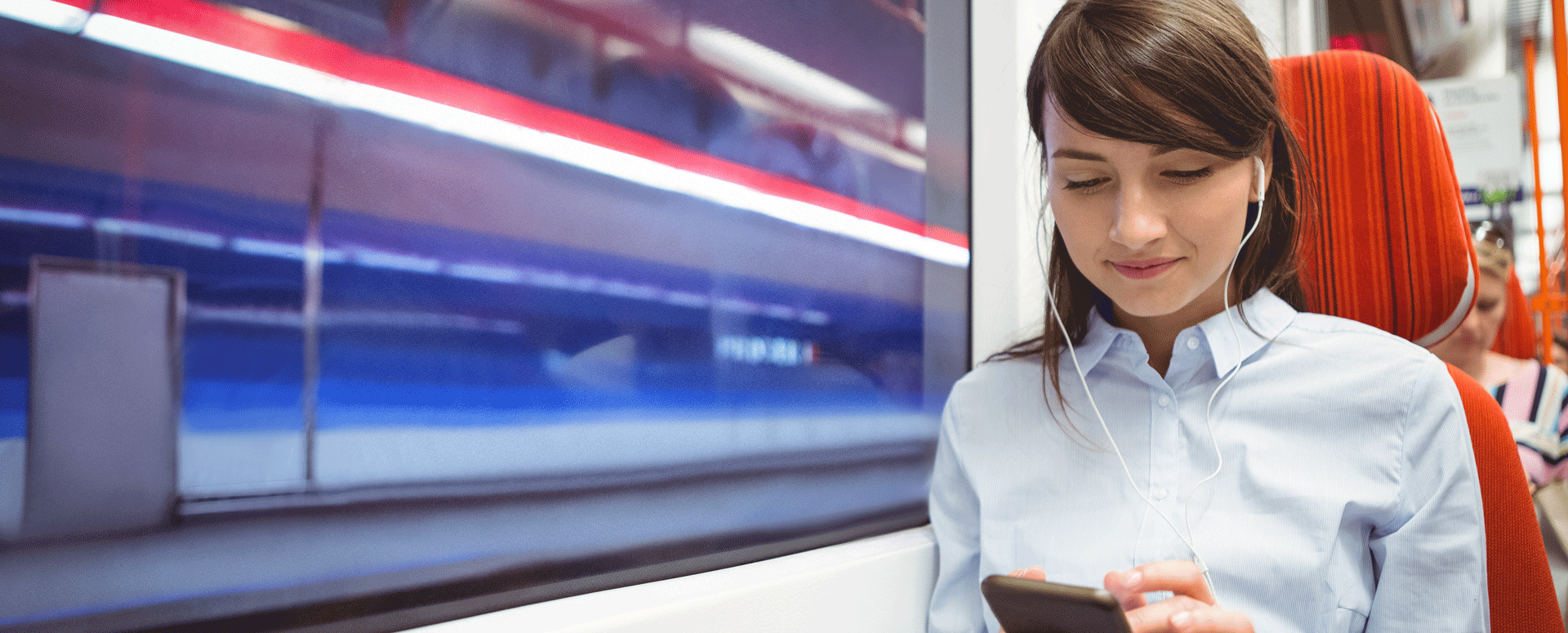 Traveler enjoying a premium experience thanks to an innovative customer service model.