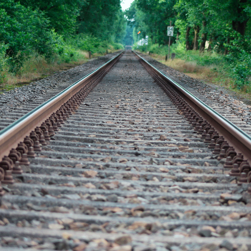 Coordination between customer service and railway operations to enhance traveler experience.